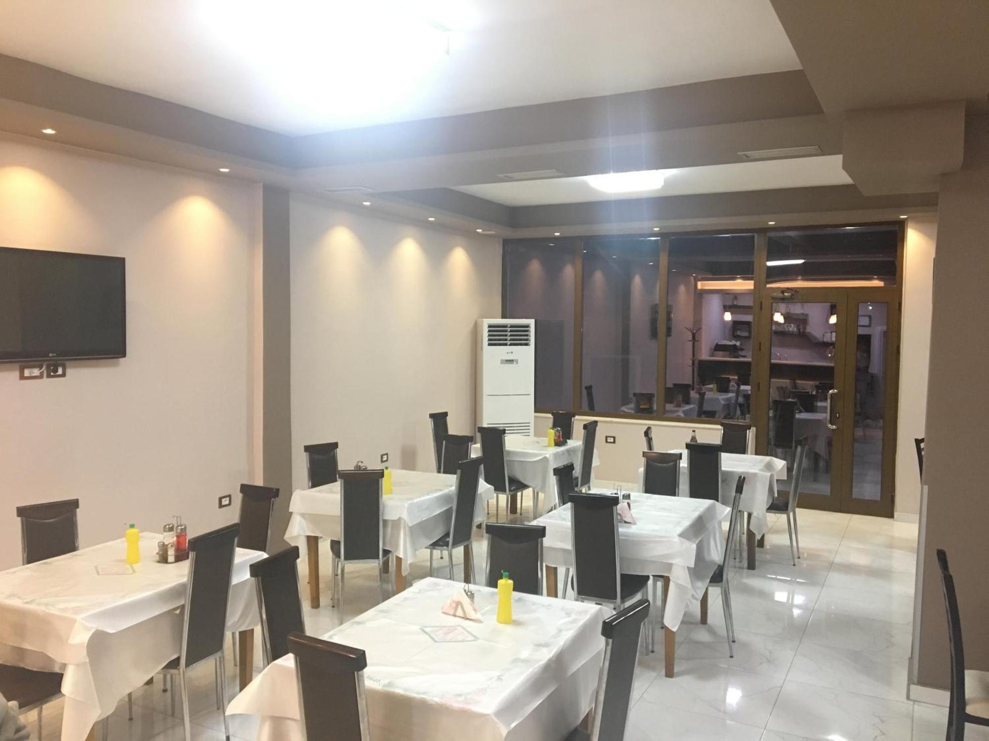 Hotel Boutique Buzi Берат Екстер'єр фото