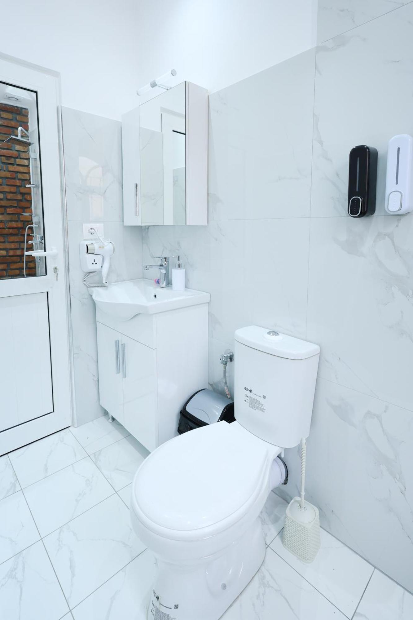 Hotel Boutique Buzi Берат Екстер'єр фото