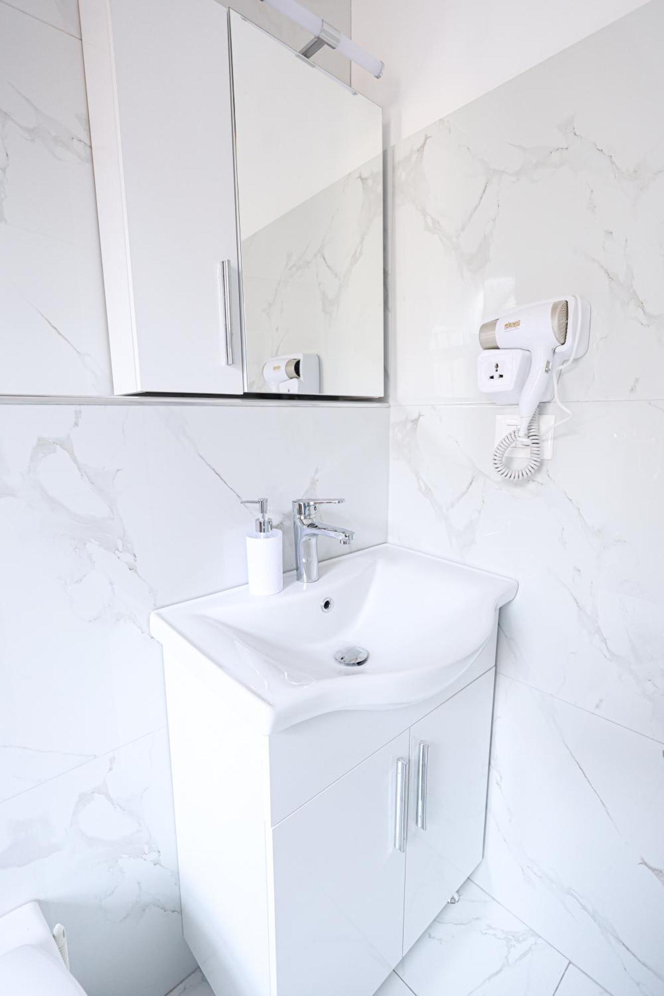 Hotel Boutique Buzi Берат Екстер'єр фото